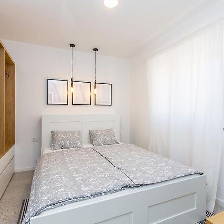 Apartment Laurus Salatic Екстер'єр фото