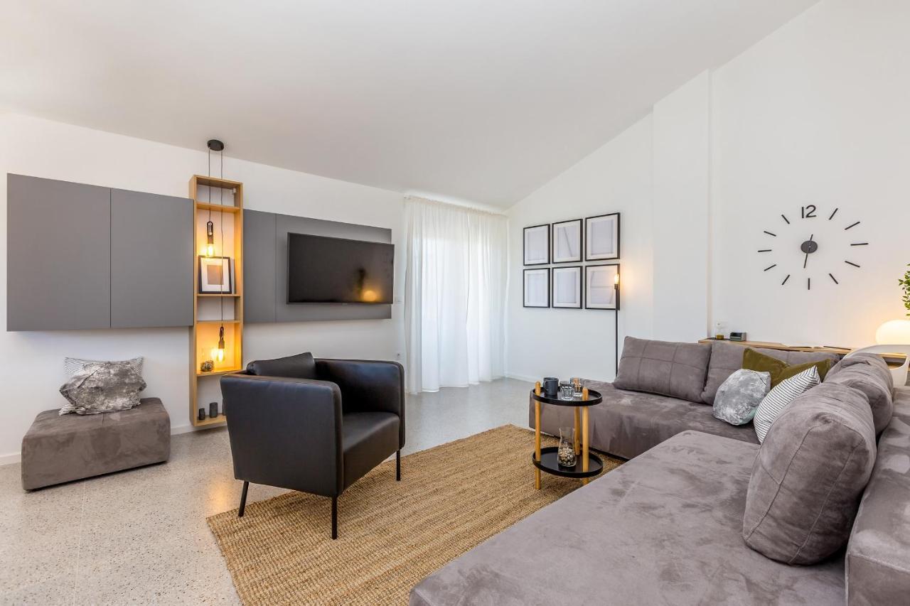 Apartment Laurus Salatic Екстер'єр фото