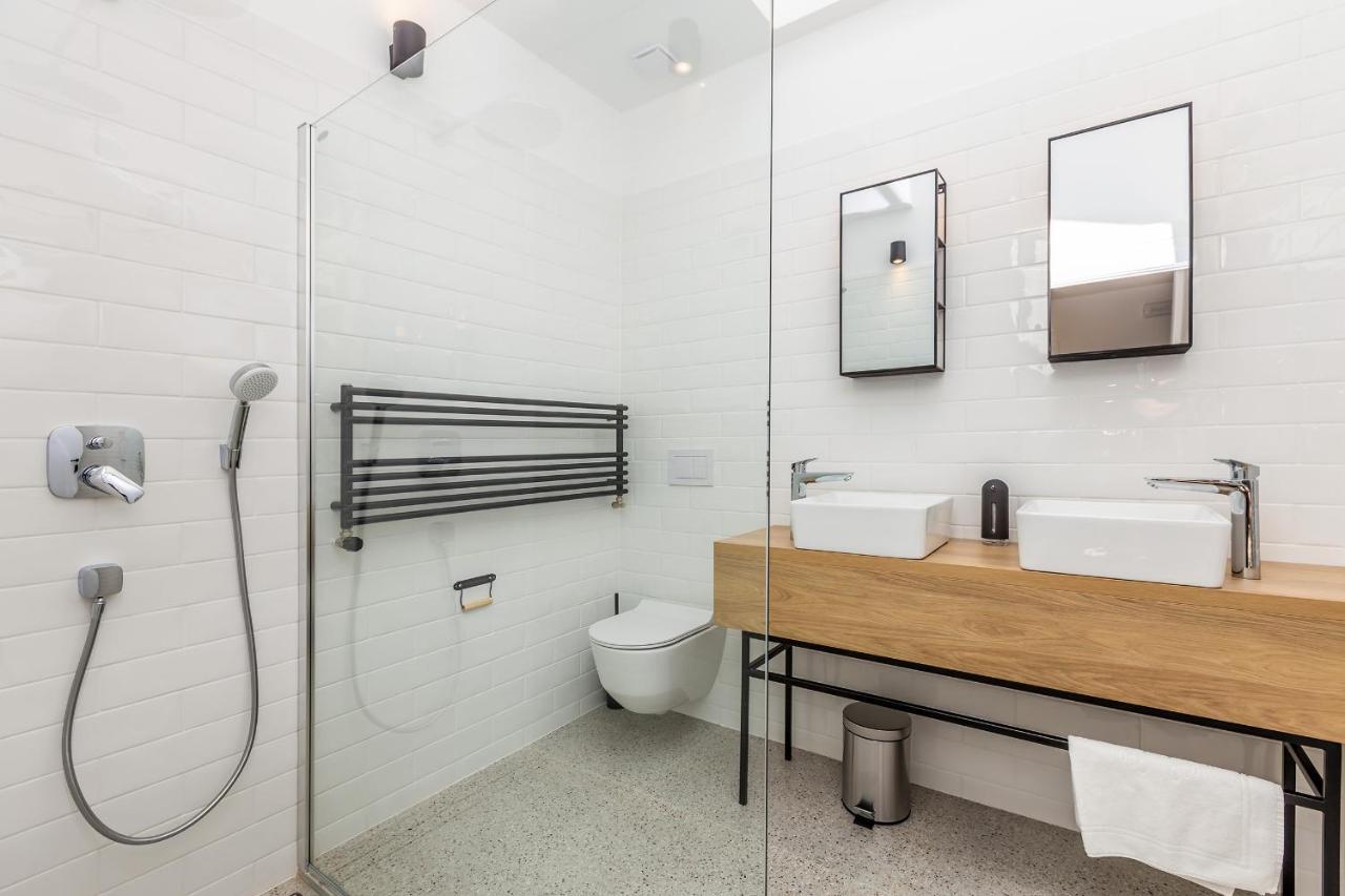 Apartment Laurus Salatic Екстер'єр фото