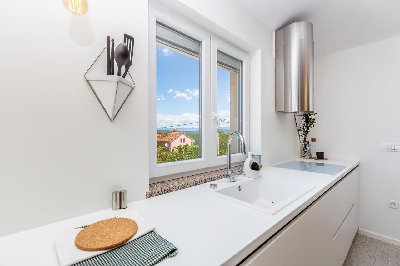 Apartment Laurus Salatic Екстер'єр фото