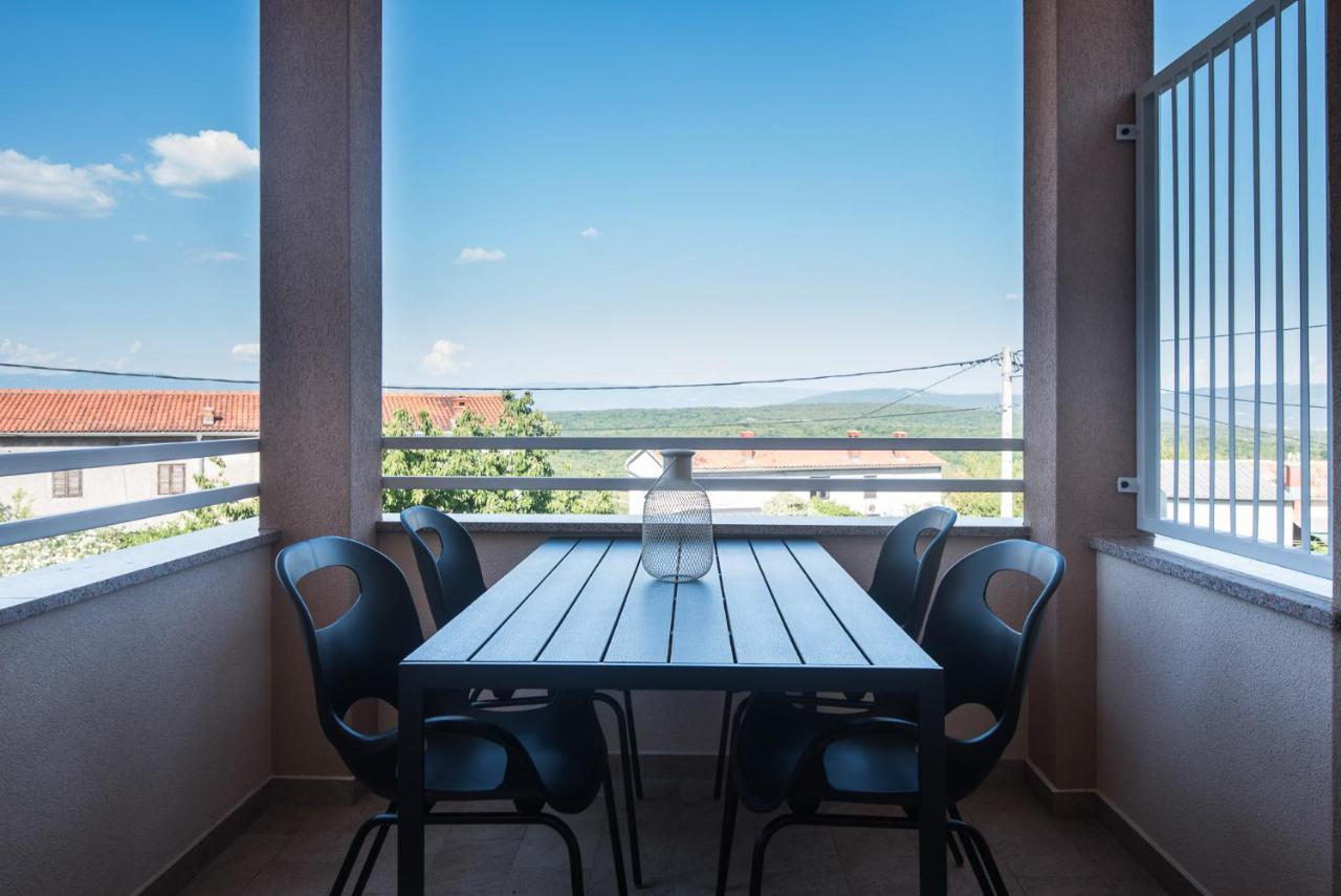 Apartment Laurus Salatic Екстер'єр фото